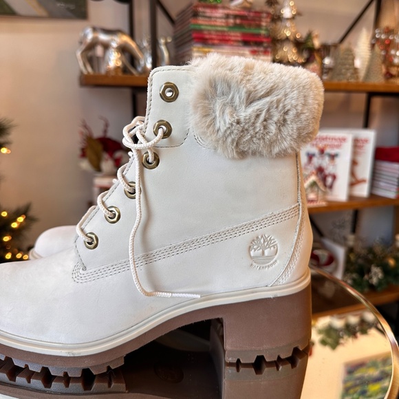 Timberline - Picture 6 of 12